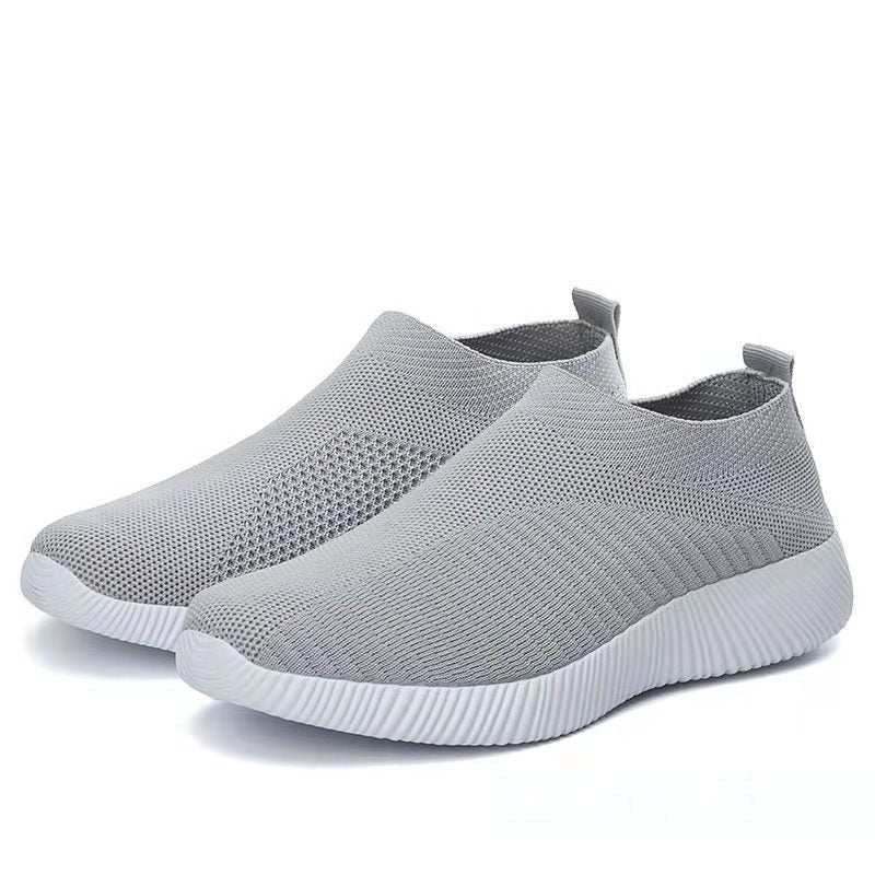 Men's white and black flying knit mesh casual sneakers
